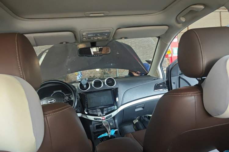 Used BYD S7 2015 2.0T Upgraded Automatic Luxury Version Headliner