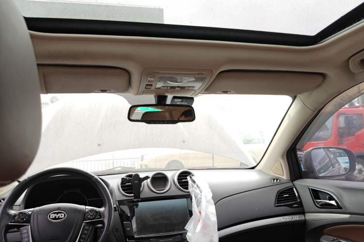 Used BYD S7 2015 1.5T Manual Luxury Model Headliner