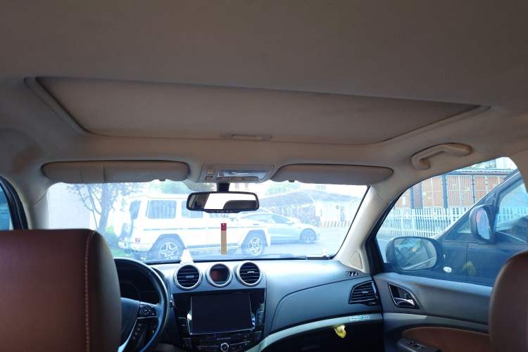Used BYD S7 2015 2.0T Upgraded Automatic Luxury Version Headliner
