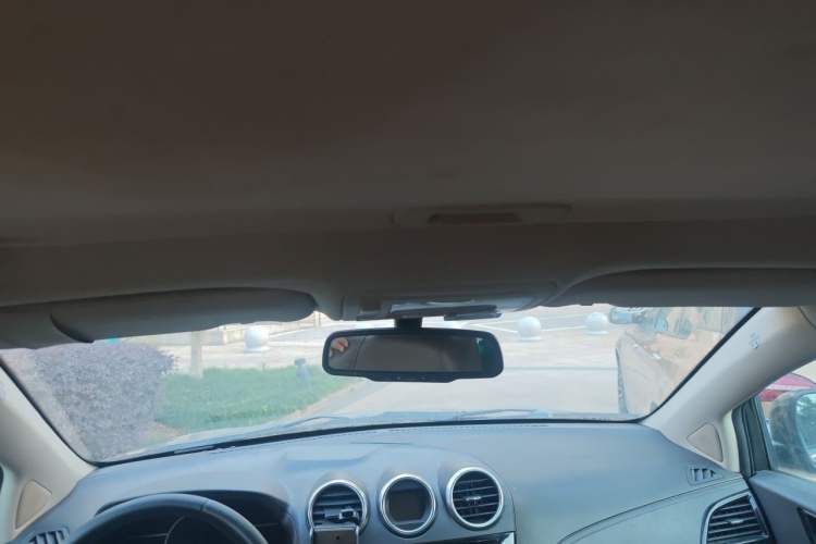 Used BYD S7 2015 2.0T Upgraded Automatic Luxury Version Headliner