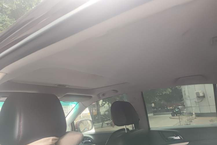 Used BYD S7 2015 2.0T Automatic Prestige Model Headliner