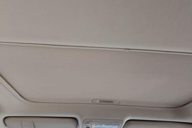 Used BYD S7 2015 2.0T Upgraded Automatic Luxury Version Headliner