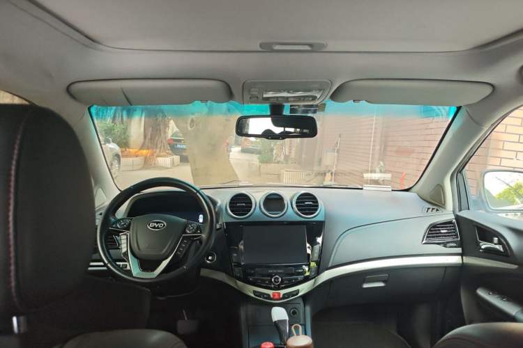Used BYD S7 2015 2.0T Automatic Flagship Edition Headliner