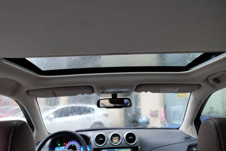 Used BYD S7 2015 2.0T Upgraded Automatic Luxury Version Headliner