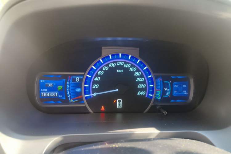 Used BYD S7 2015 2.0T Upgraded Automatic Luxury Version Instrument Cluster