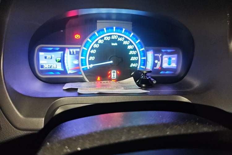 Used BYD S7 2015 2.0T Automatic Prestige Model Instrument Cluster