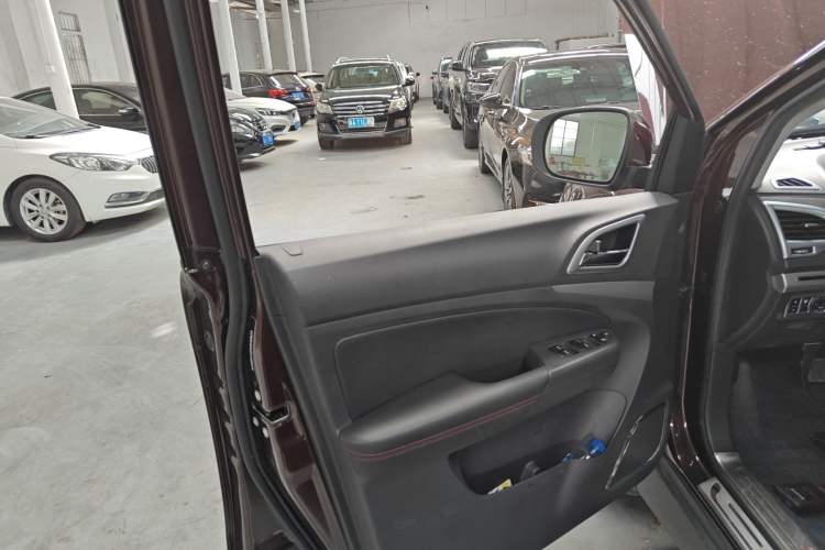 Used BYD S7 2015 2.0T Automatic Prestige Model Left Front Door Interior