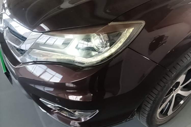 Used BYD S7 2015 2.0T Upgraded Automatic Flagship Version Left Front Headlight