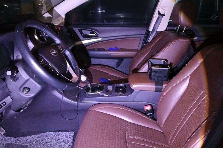 Used BYD S7 2015 2.0T Upgraded Automatic Flagship Version Left Front Seat