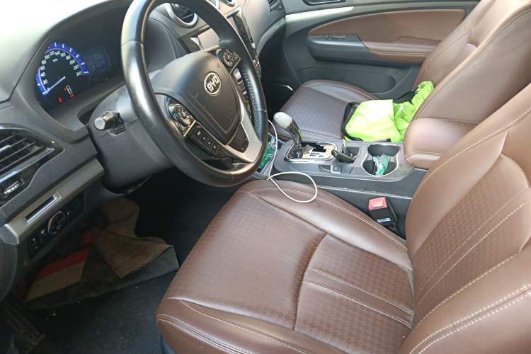 Used BYD S7 2015 2.0T Upgraded Automatic Luxury Version Left Front Seat