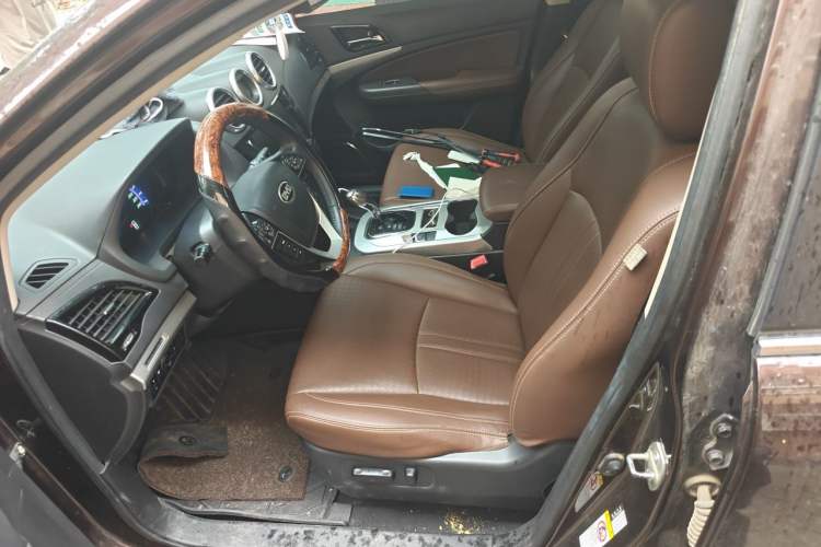 Used BYD S7 2015 2.0T Automatic Prestige Model Left Front Seat