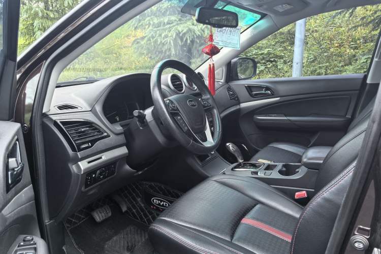 Used BYD S7 2015 2.0T Automatic Prestige Model Left Front Seat