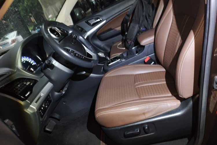 Used BYD S7 2015 2.0T Upgraded Automatic Luxury Version Left Front Seat