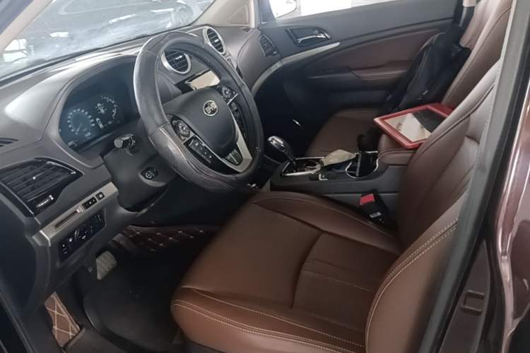 Used BYD S7 2015 2.0T Upgraded Automatic Flagship Version Left Front Seat