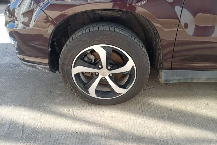 Used BYD S7 2015 2.0T Automatic Prestige Model Left Front Wheel Hub