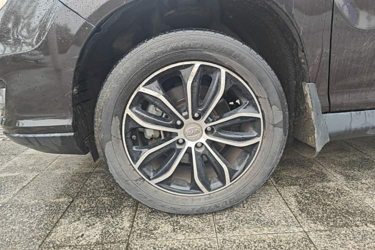 Used BYD S7 2015 2.0T Automatic Flagship Edition Left Front Wheel Hub