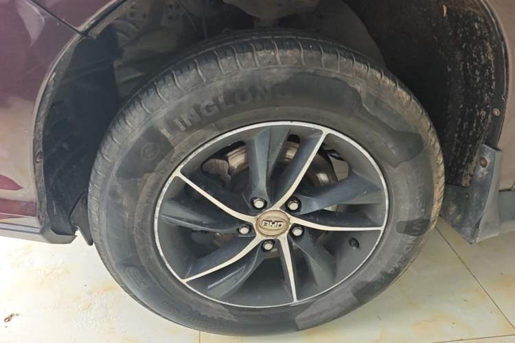 Used BYD S7 2015 1.5T Upgraded Manual Luxury Model Left Front Wheel Hub