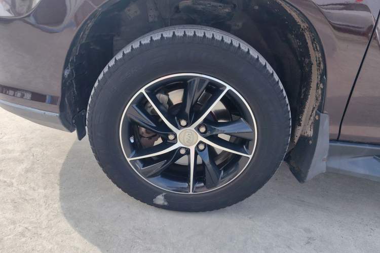 Used BYD S7 2015 1.5T Upgraded Manual Luxury Model Left Front Wheel Hub