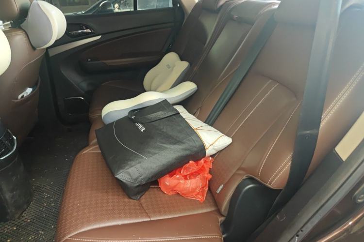 Used BYD S7 2015 2.0T Upgraded Automatic Luxury Version Left Rear Seat