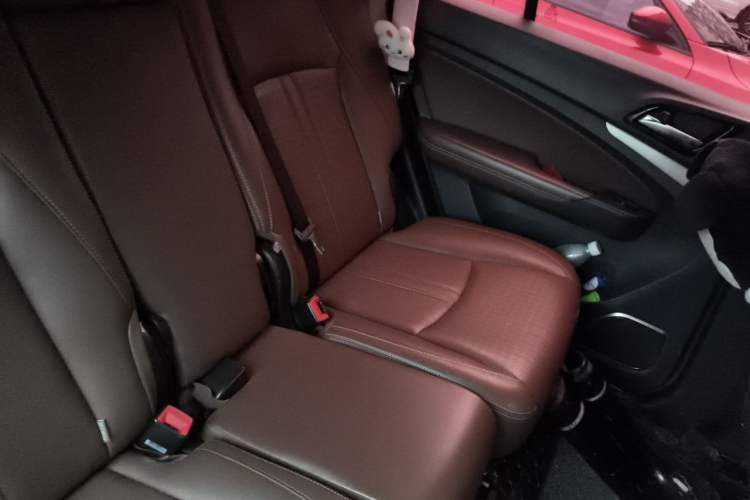 Used BYD S7 2015 2.0T Upgraded Automatic Luxury Version Left Rear Seat