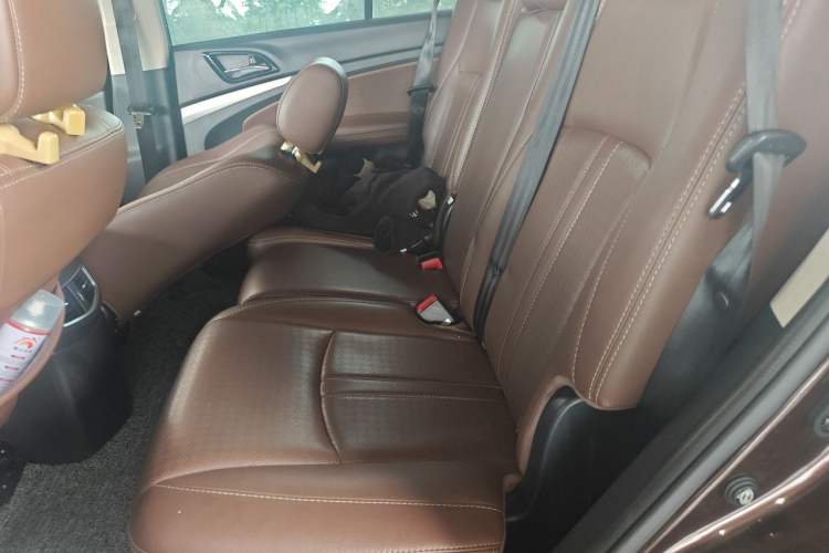 Used BYD S7 2015 2.0T Upgraded Automatic Luxury Version Left Rear Seat