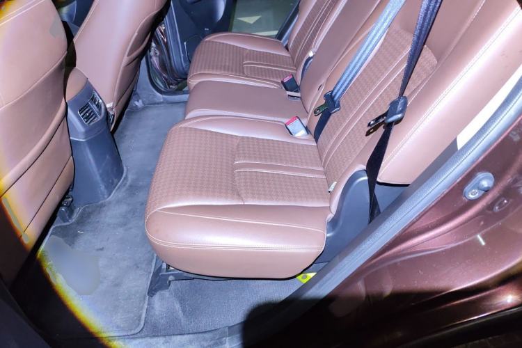 Used BYD S7 2015 2.0T Upgraded Automatic Luxury Version Left Rear Seat