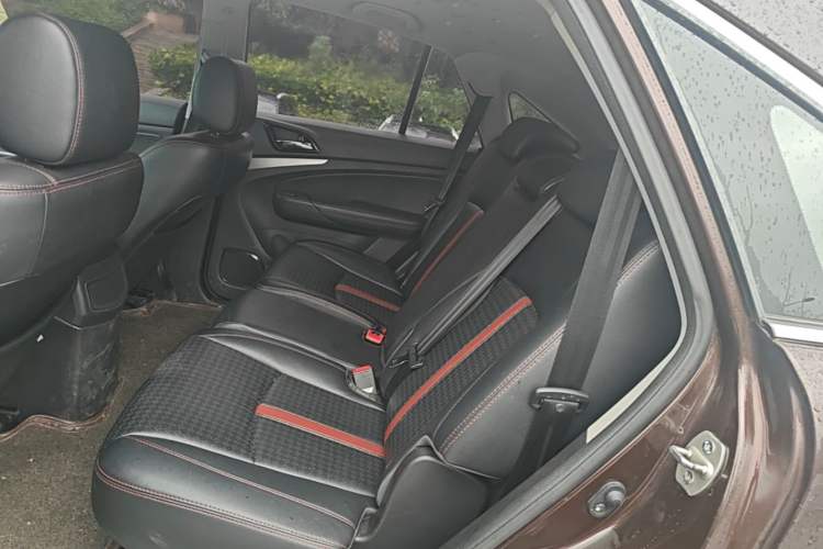 Used BYD S7 2015 2.0T Automatic Flagship Edition Left Rear Seat