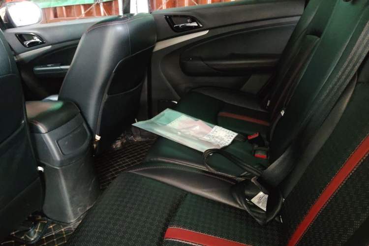 Used BYD S7 2015 2.0T Automatic Luxury Model Left Rear Seat