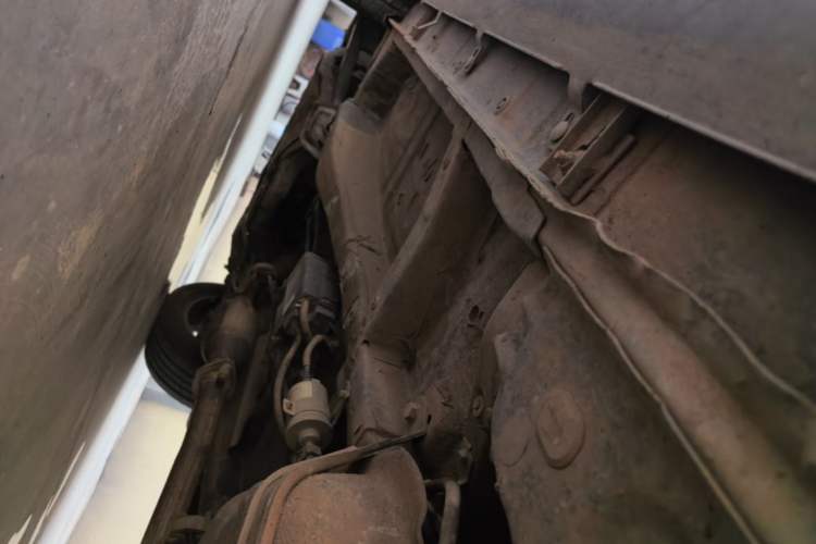 Used BYD S7 2015 2.0T Automatic Prestige Model Left Side Sill