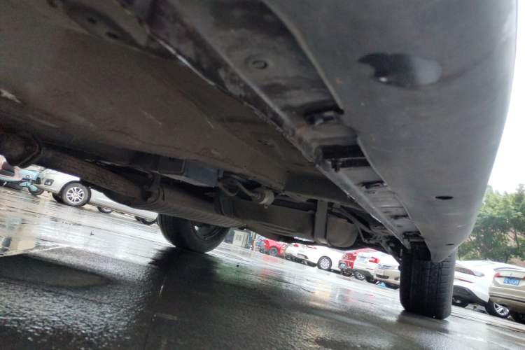 Used BYD S7 2015 2.0T Upgraded Automatic Luxury Version Left Side Sill