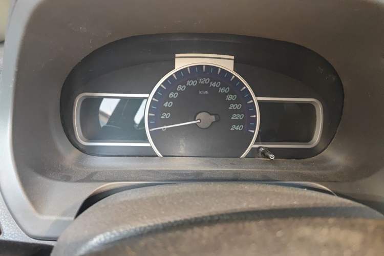 Used BYD S7 2015 2.0T Upgraded Automatic Luxury Version Odometer Close Up