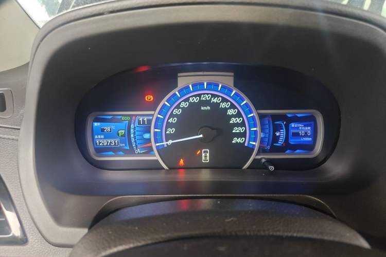 Used BYD S7 2015 2.0T Upgraded Automatic Luxury Version Odometer Close Up