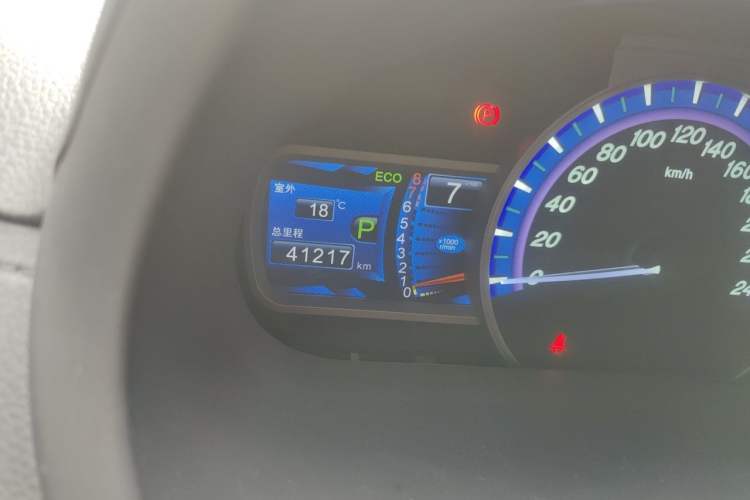 Used BYD S7 2015 2.0T Upgraded Automatic Luxury Version Odometer Close Up