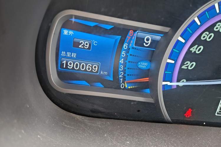 Used BYD S7 2015 1.5T Manual Luxury Model Odometer Close Up