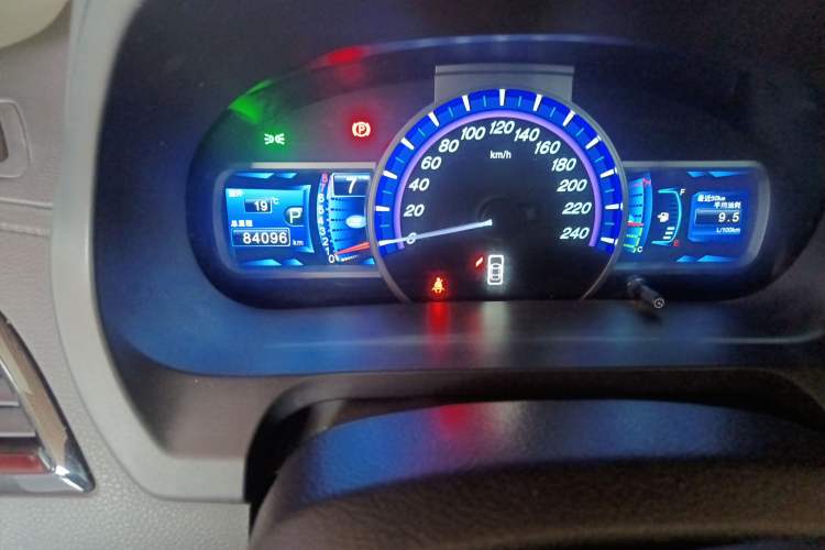 Used BYD S7 2015 2.0T Automatic Prestige Model Odometer Close Up