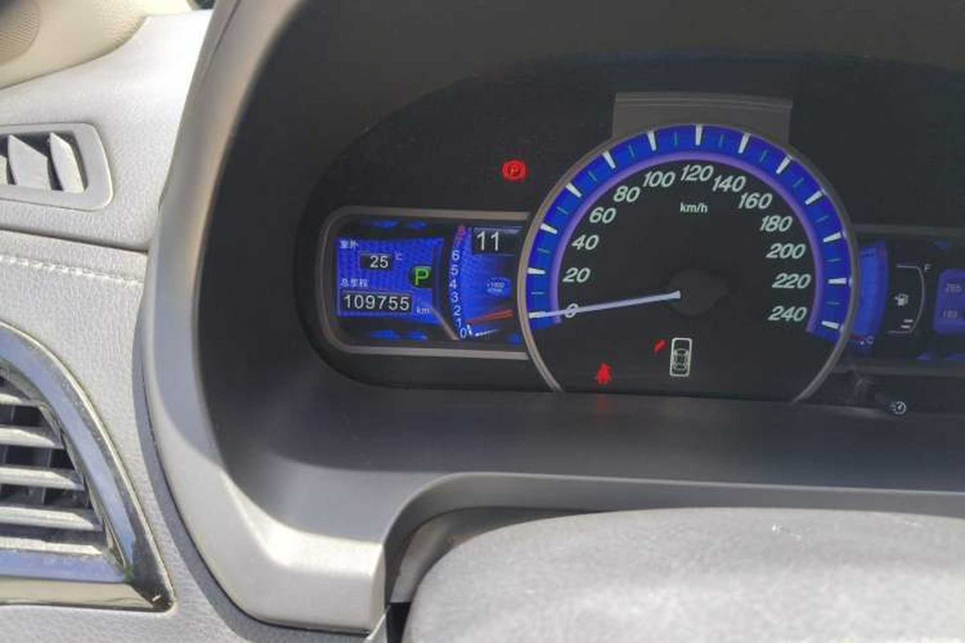Used BYD S7 2015 2.0T Upgraded Automatic Luxury Version Odometer Close Up