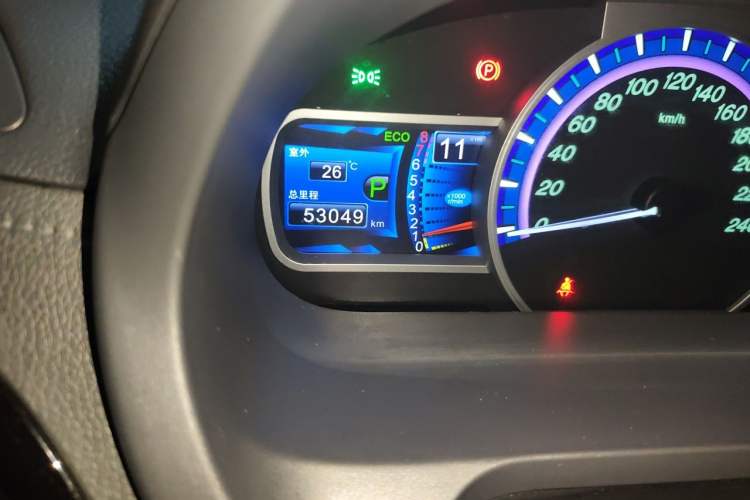 Used BYD S7 2015 2.0T Upgraded Automatic Luxury Version Odometer Close Up