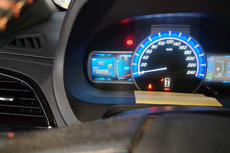 Used BYD S7 2015 2.0T Automatic Luxury Model Odometer Close Up
