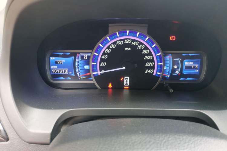 Used BYD S7 2015 1.5T Upgraded Manual Luxury Model Odometer Close Up