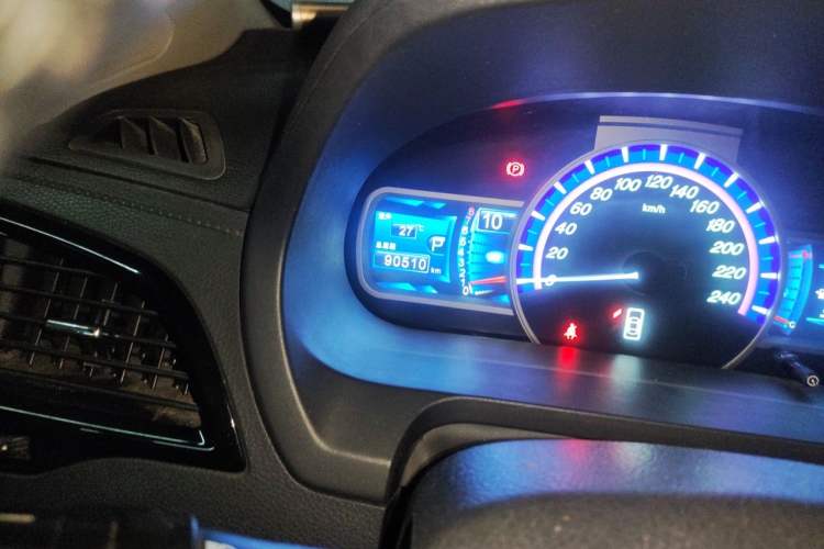 Used BYD S7 2015 2.0T Automatic Prestige Model Odometer Close Up