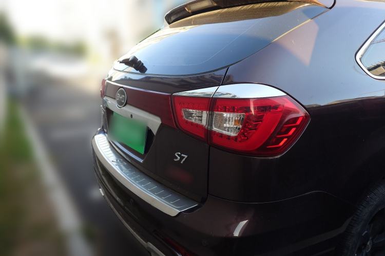 Used BYD S7 2015 2.0T Upgraded Automatic Luxury Version Rear
