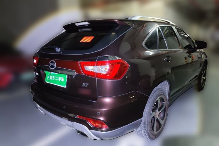 Used BYD S7 2015 2.0T Upgraded Automatic Luxury Version Rear Right 45 Deg