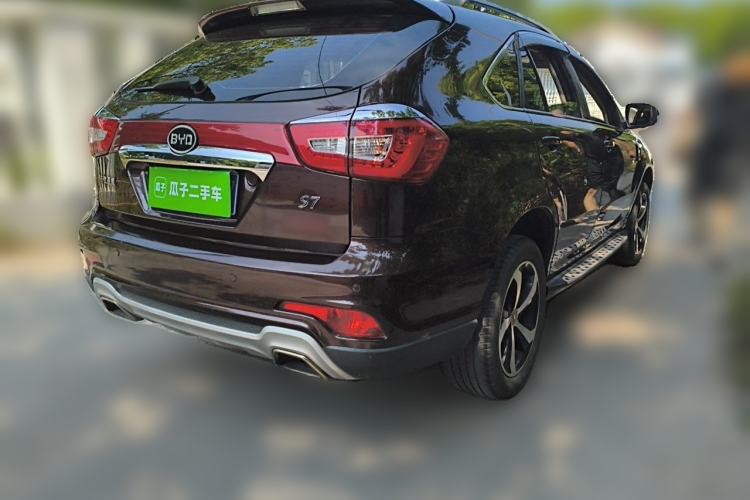 Used BYD S7 2015 2.0T Upgraded Automatic Luxury Version Rear Right 45 Deg