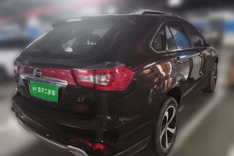 Used BYD S7 2015 2.0T Upgraded Automatic Luxury Version Rear Right 45 Deg