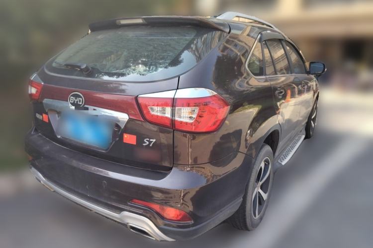 Used BYD S7 2015 2.0T Upgraded Automatic Luxury Version Rear Right 45 Deg