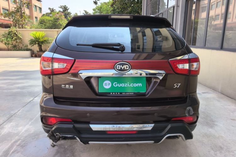 Used BYD S7 2015 2.0T Automatic Prestige Model Rear