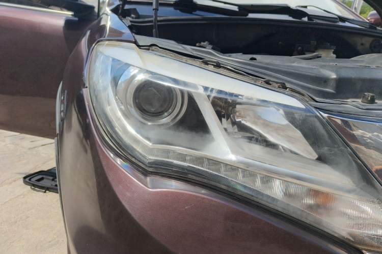 Used BYD S7 2015 2.0T Automatic Flagship Edition Right Front Headlight