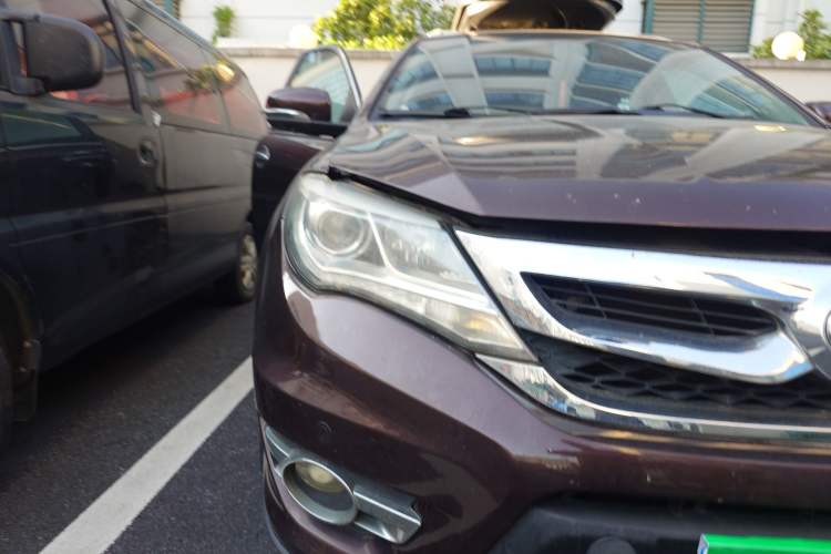 Used BYD S7 2015 2.0T Upgraded Automatic Luxury Version Right Front Headlight