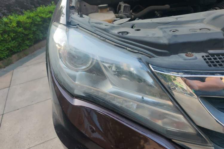 Used BYD S7 2015 2.0T Upgraded Automatic Luxury Version Right Front Headlight