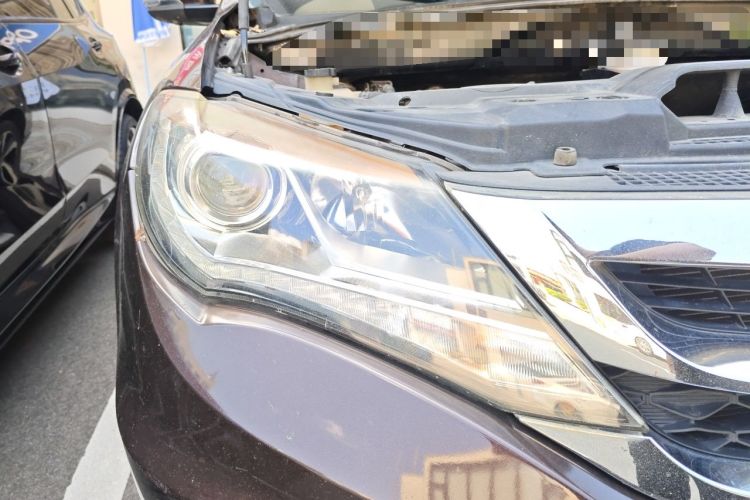 Used BYD S7 2015 2.0T Upgraded Automatic Luxury Version Right Front Headlight